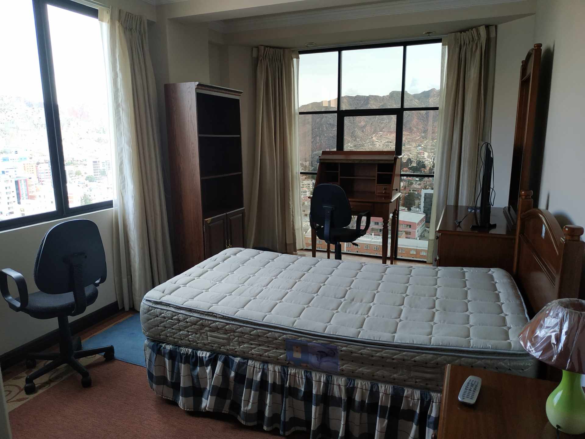 En Alquiler a $us 950 Foto 12