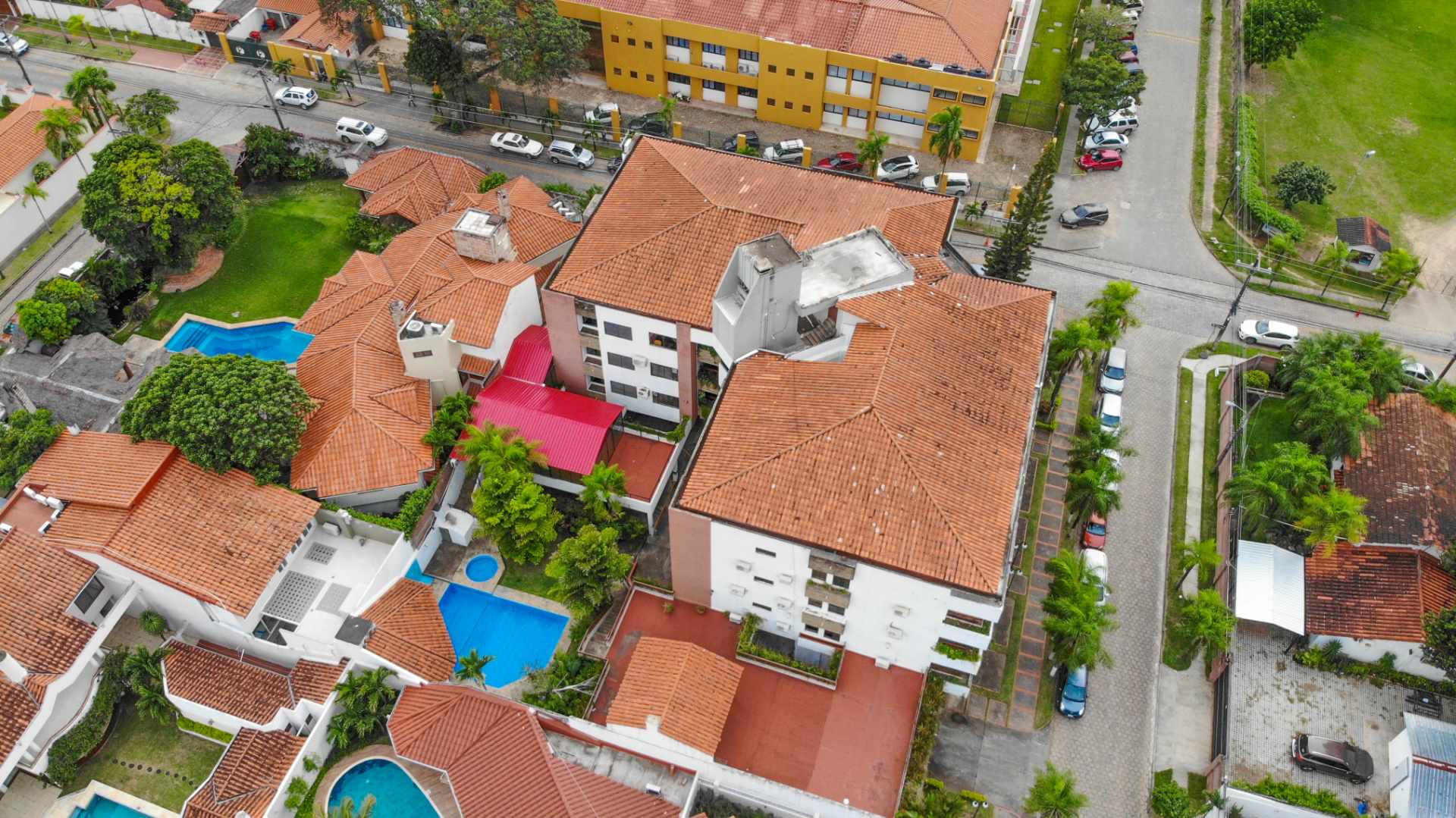 Departamento en VentaBarrio las palmas, calle Barcelona esquina calle las palmas 3 dormitorios 2 baños 1 parqueos Foto 3