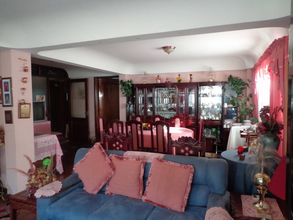 Departamento en Calacoto en La Paz 3 dormitorios 1 baños  Foto 3