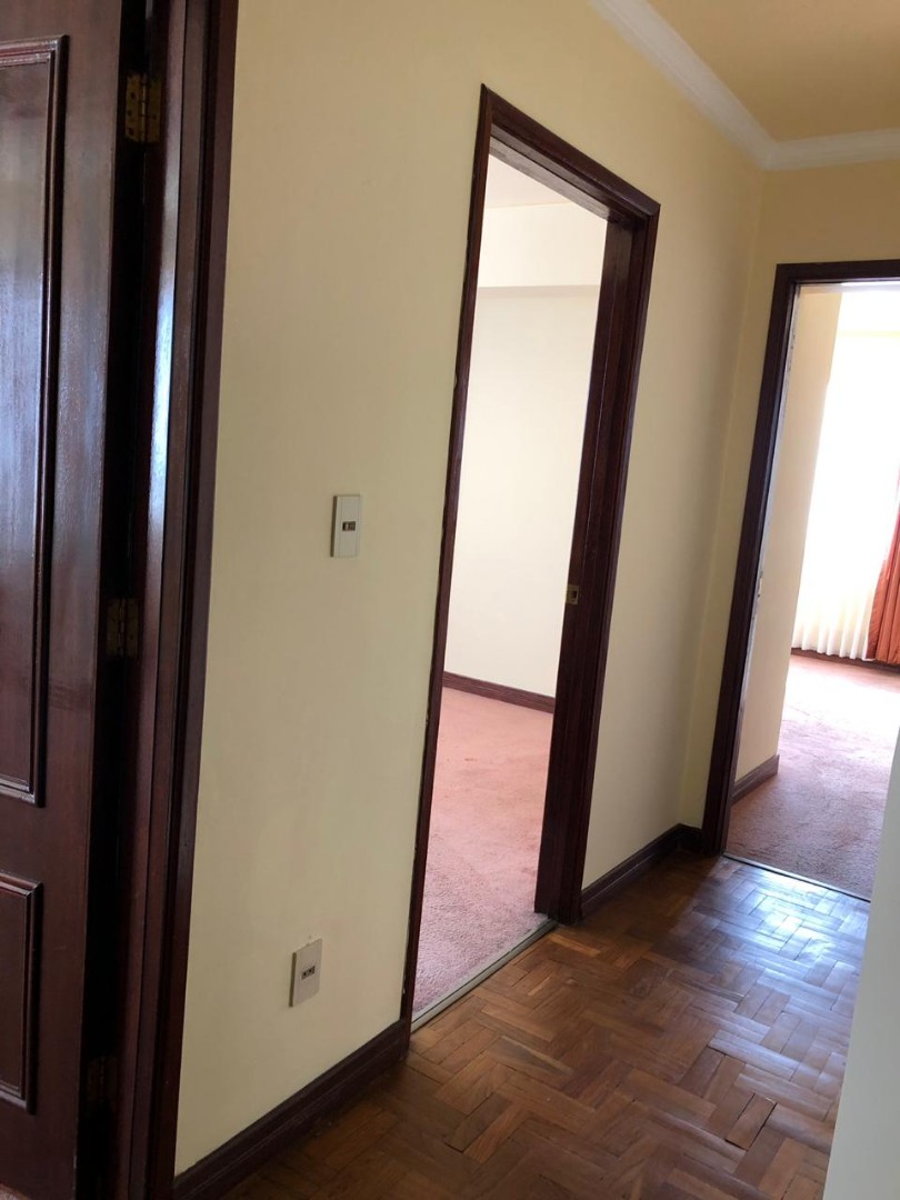 Departamento en Miraflores en La Paz 3 dormitorios 3 baños 1 parqueos Foto 3