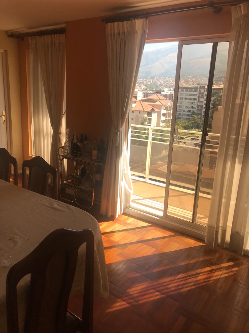 Departamento en Aranjuez en Cochabamba 3 dormitorios 4 baños 1 parqueos Foto 5