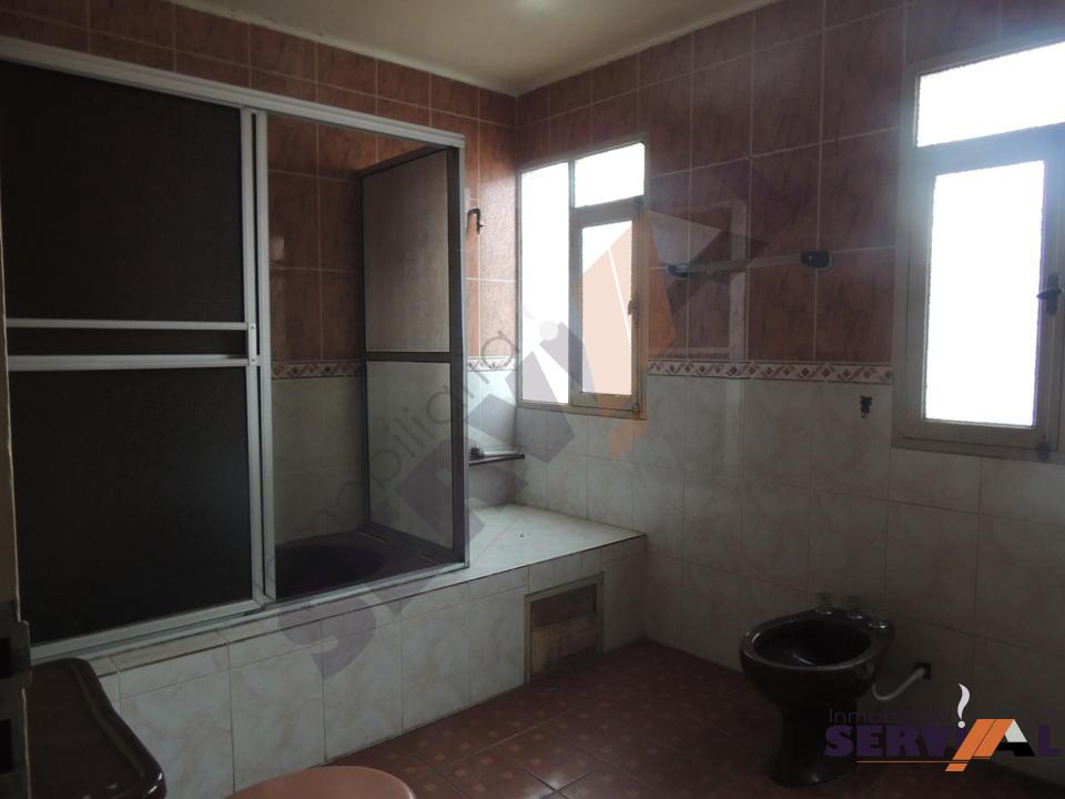 Casa en Cala Cala en Cochabamba 4 dormitorios 5 baños 2 parqueos Foto 3