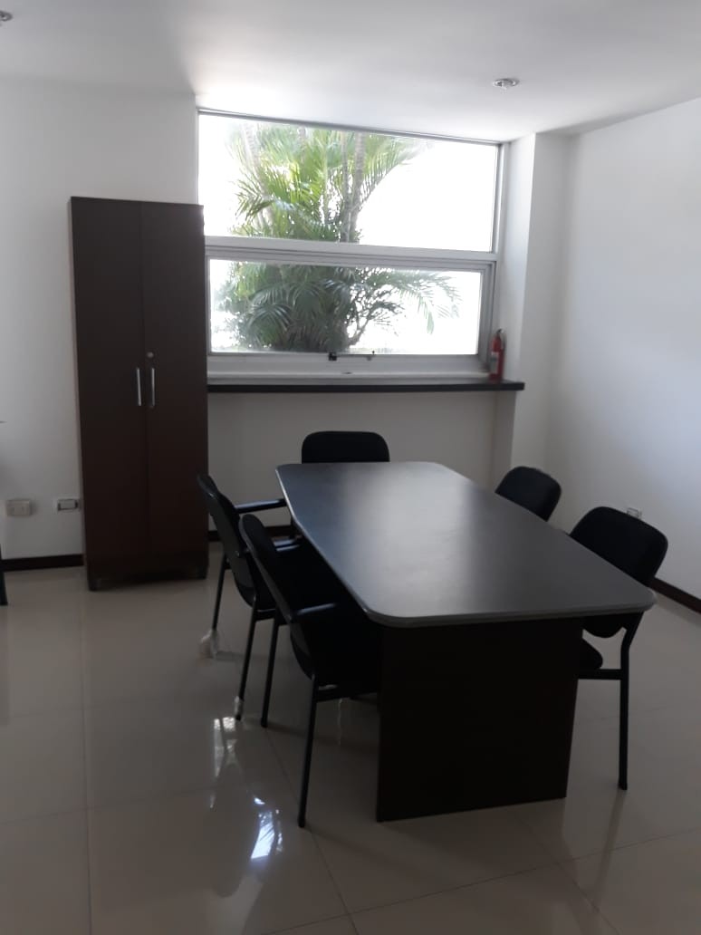 Departamento en AlquilerCONDOMINIO EQUIPETROL 2 en Canal Isuto entre 2do. y 3er. anillo 3 dormitorios 3 baños 2 parqueos Foto 8