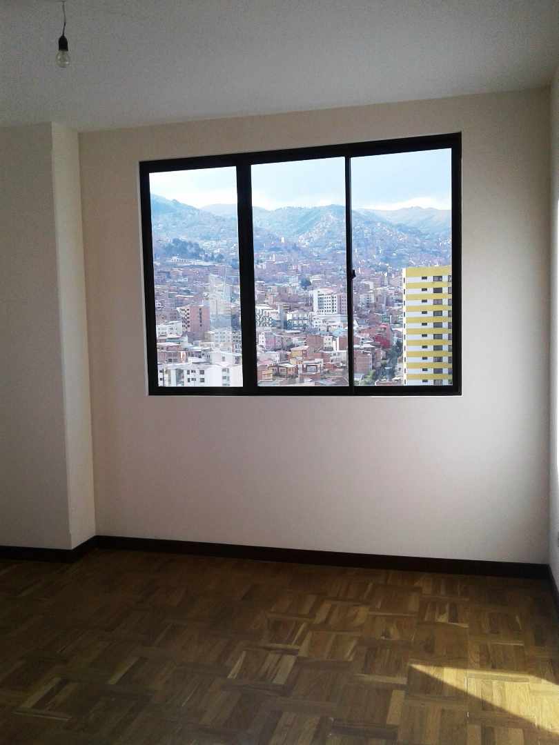 Departamento en Miraflores en La Paz 2 dormitorios 3 baños  Foto 11