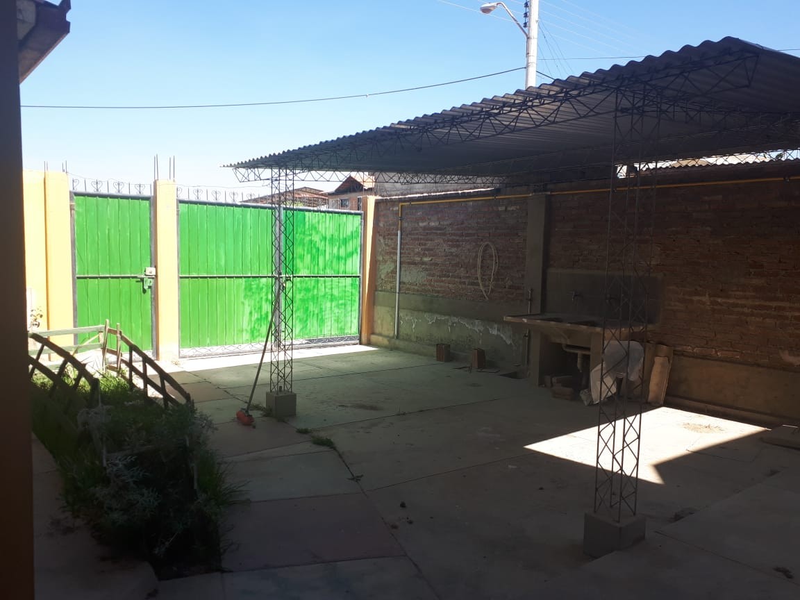 Casa en Colcapirhua en Cochabamba 3 dormitorios 2 baños 2 parqueos Foto 8