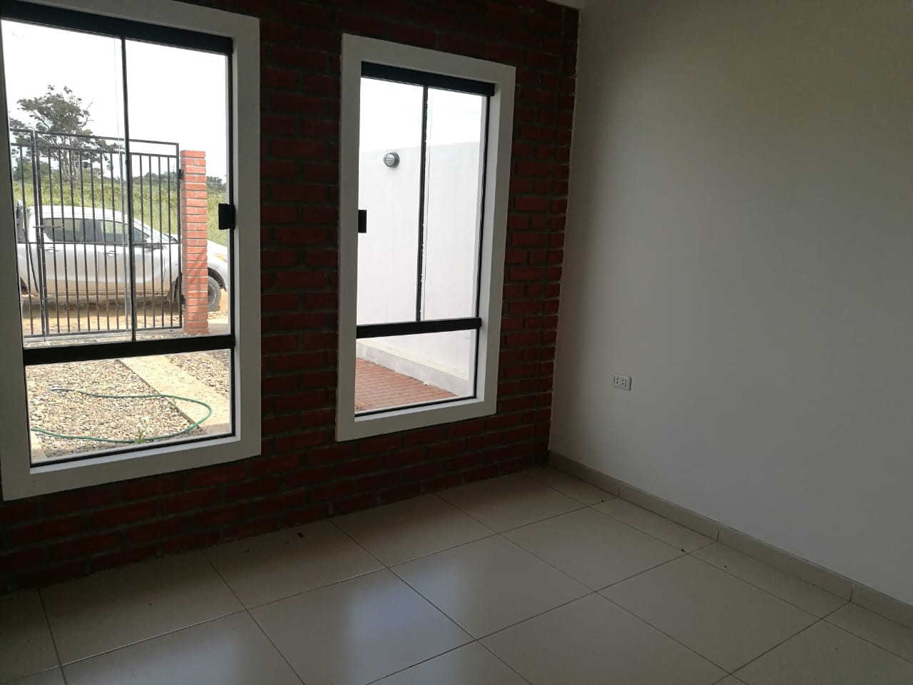 Casa en VentaAv MOSCU FINAL, CASAS EN VENTA  Foto 4
