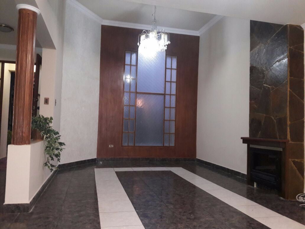 Casa en Aranjuez en Cochabamba 4 dormitorios 4 baños 2 parqueos Foto 5