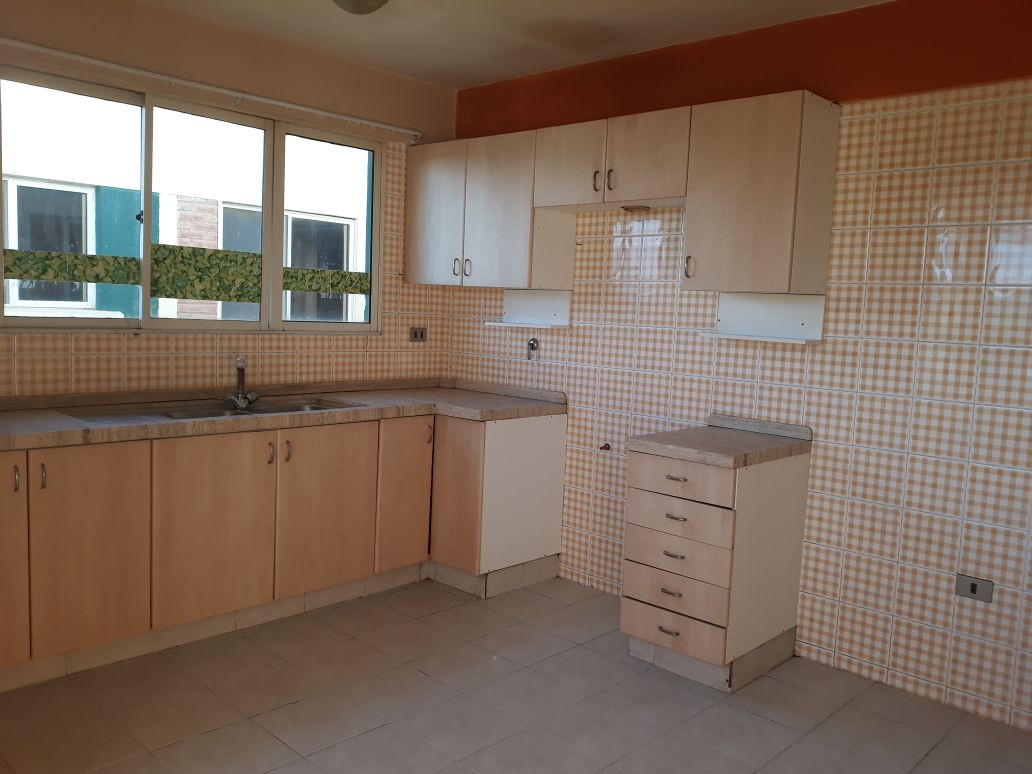 Departamento en AlquilerCondominio Horizonte Av. Circunvalación. Calle innominada 4 dormitorios 2 baños 1 parqueos Foto 8