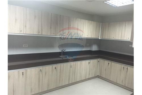 Local comercial en VentaUrubo Business Center Foto 5