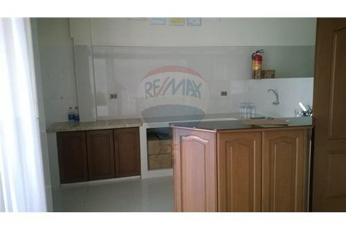 Local comercial en AlquilerAv. Circunvalación casi Av. Melchor Urquidi Foto 4