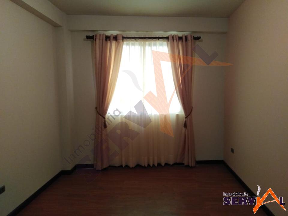 En Alquiler a $us 400 Foto 1