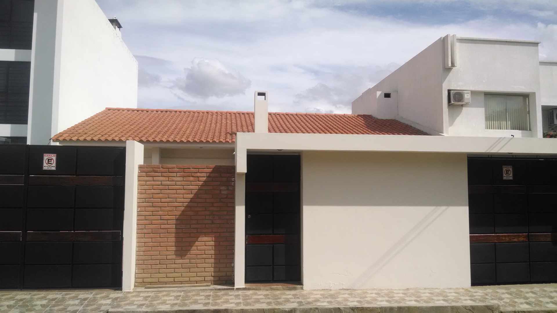 Casa Pasaje 1, entrando por la calle Electo Diaz, zona Morros Blancos Foto 1