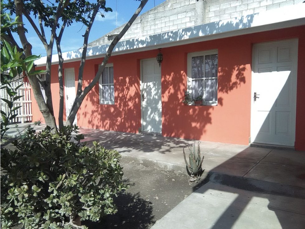 Casa en Quillacollo en Cochabamba 5 dormitorios 3 baños 5 parqueos Foto 1