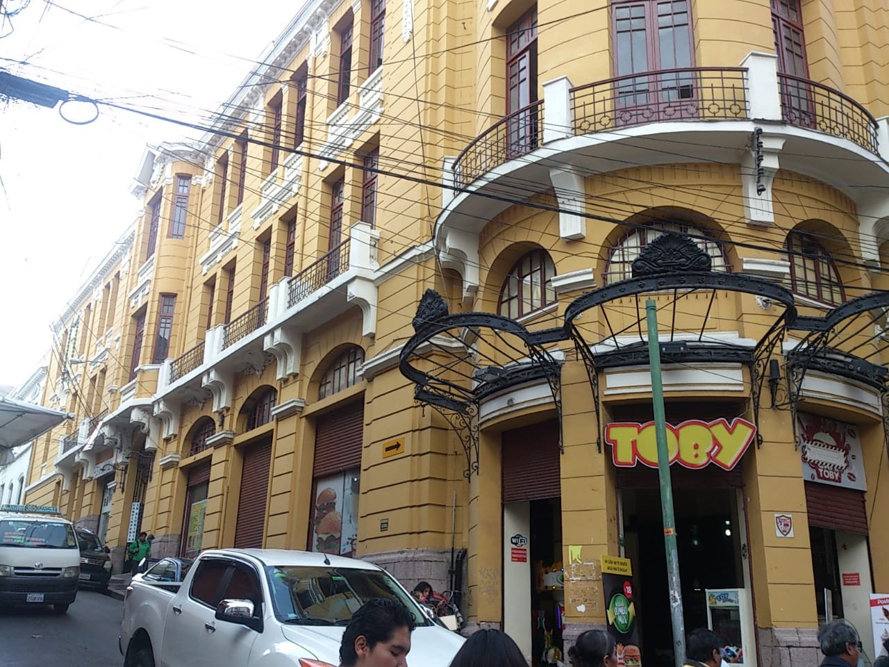 Casa Calle Comercio / Genaro Sanjinés Foto 9