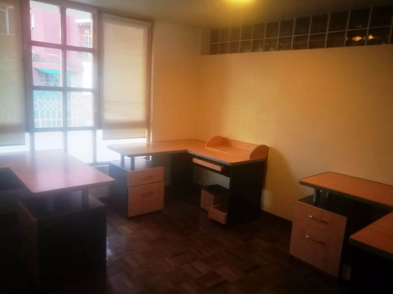 Oficina en Auquisamaña en La Paz 5 dormitorios 2 baños  Foto 3