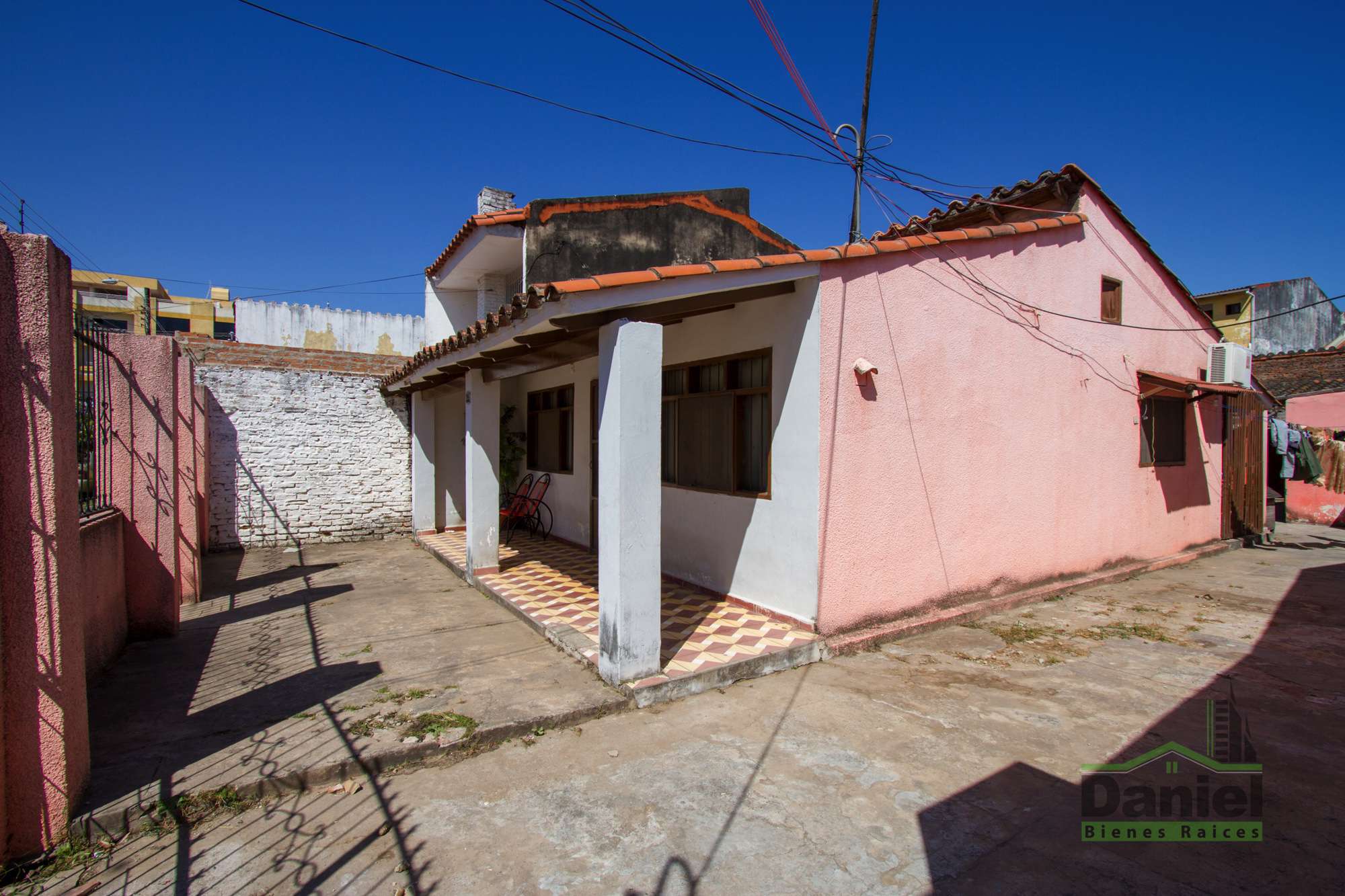 Casa en VentaSanta Cruz de la Sierra, Bolivia 3 dormitorios 2 baños 3 parqueos Foto 7