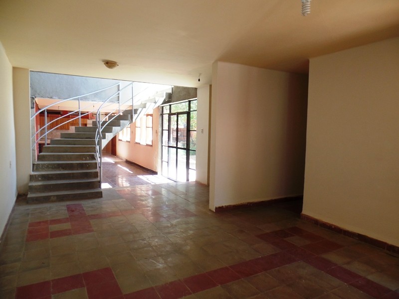 Casa en Moto Mendez en Tarija 3 dormitorios 2 baños 1 parqueos Foto 2
