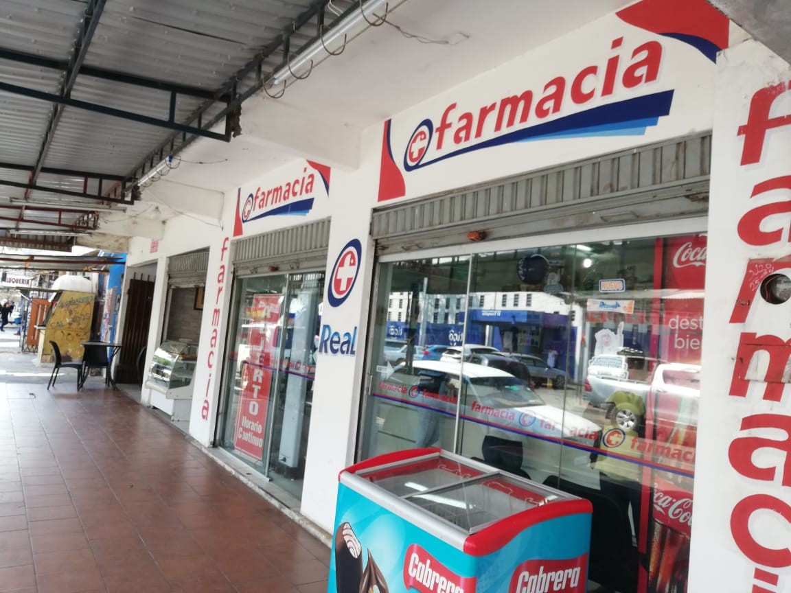 Local comercial en VentaCASA EN VENTA CON LOCALES COMERCIALES FUNCIONANDO FRENTE MERCADO TROMPILLO Foto 8