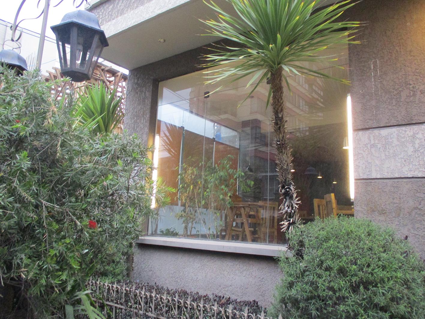 Local comercial en Sopocachi en La Paz  1 baños  Foto 3