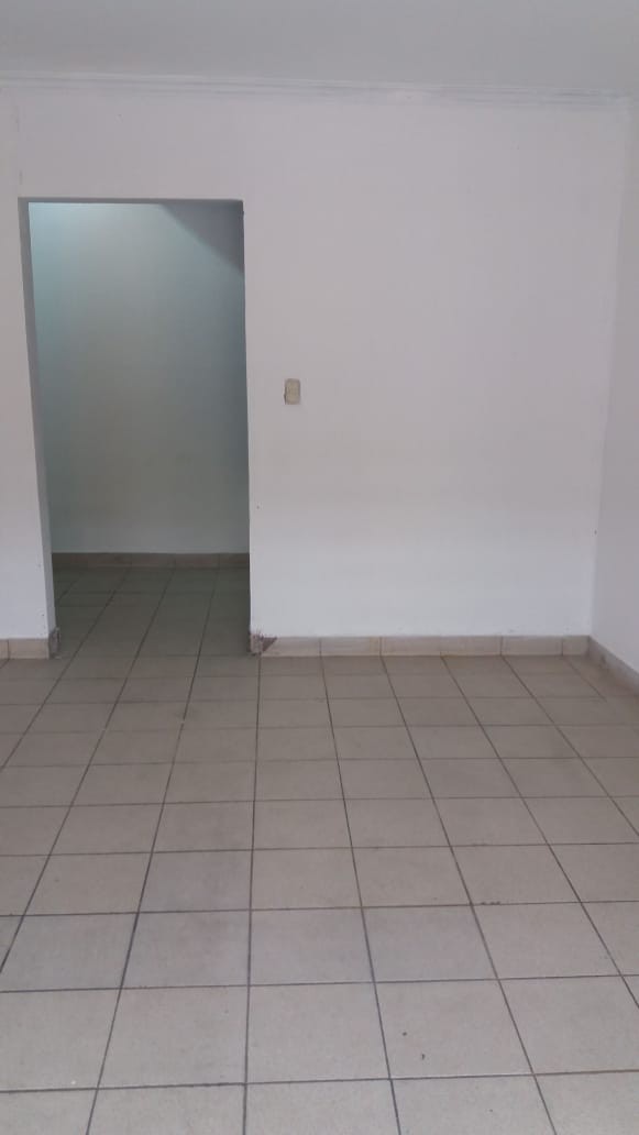 Oficina en AlquilerAvenida Republiquetas 1 dormitorios 1 baños  Foto 2