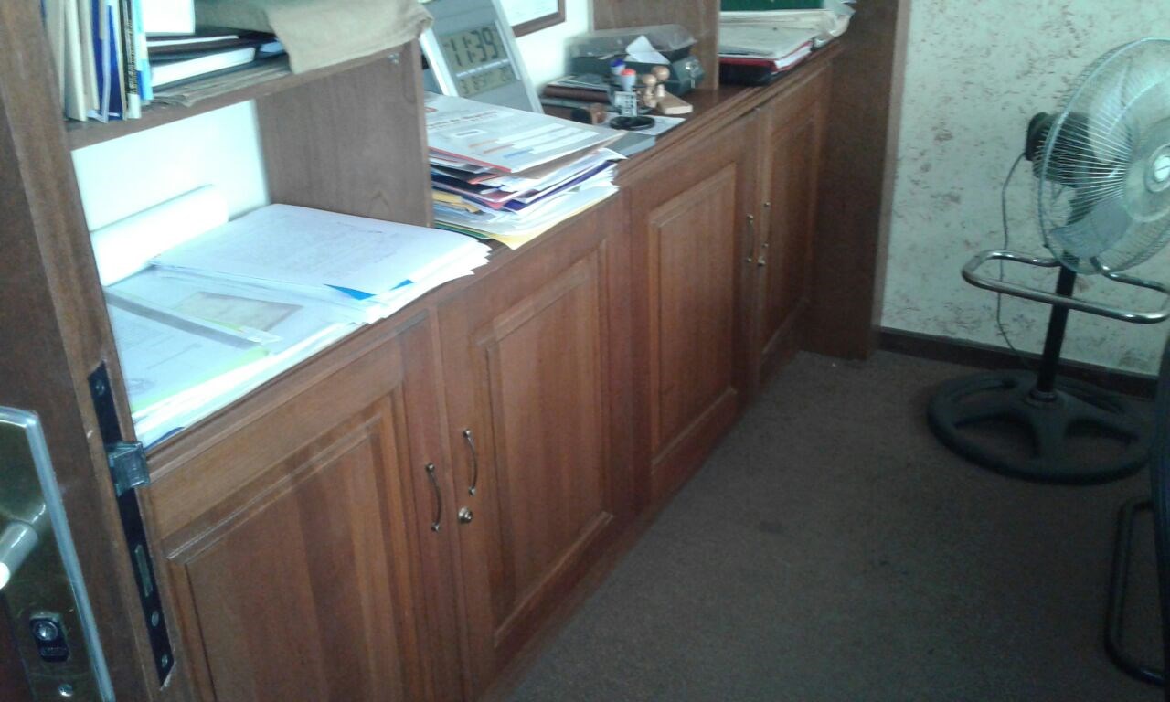 Oficina en VentaEdificio el Profesional en calle Bolivar y Lanza Foto 4