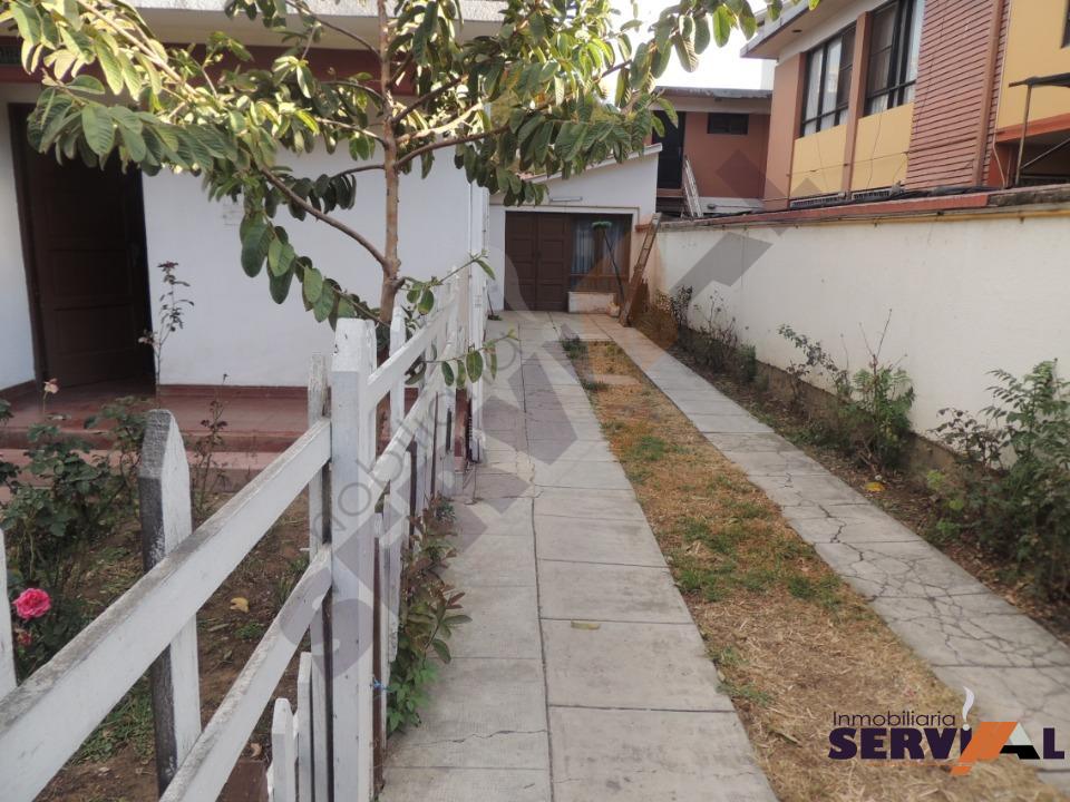Casa en Muyurina en Cochabamba 8 dormitorios 4 baños 4 parqueos Foto 12