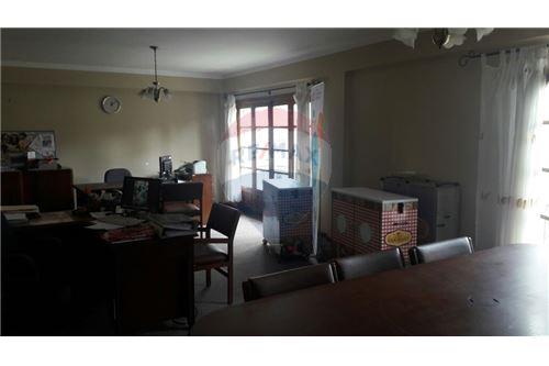 Departamento en El Molino en Tarija 4 dormitorios 2 baños  Foto 5