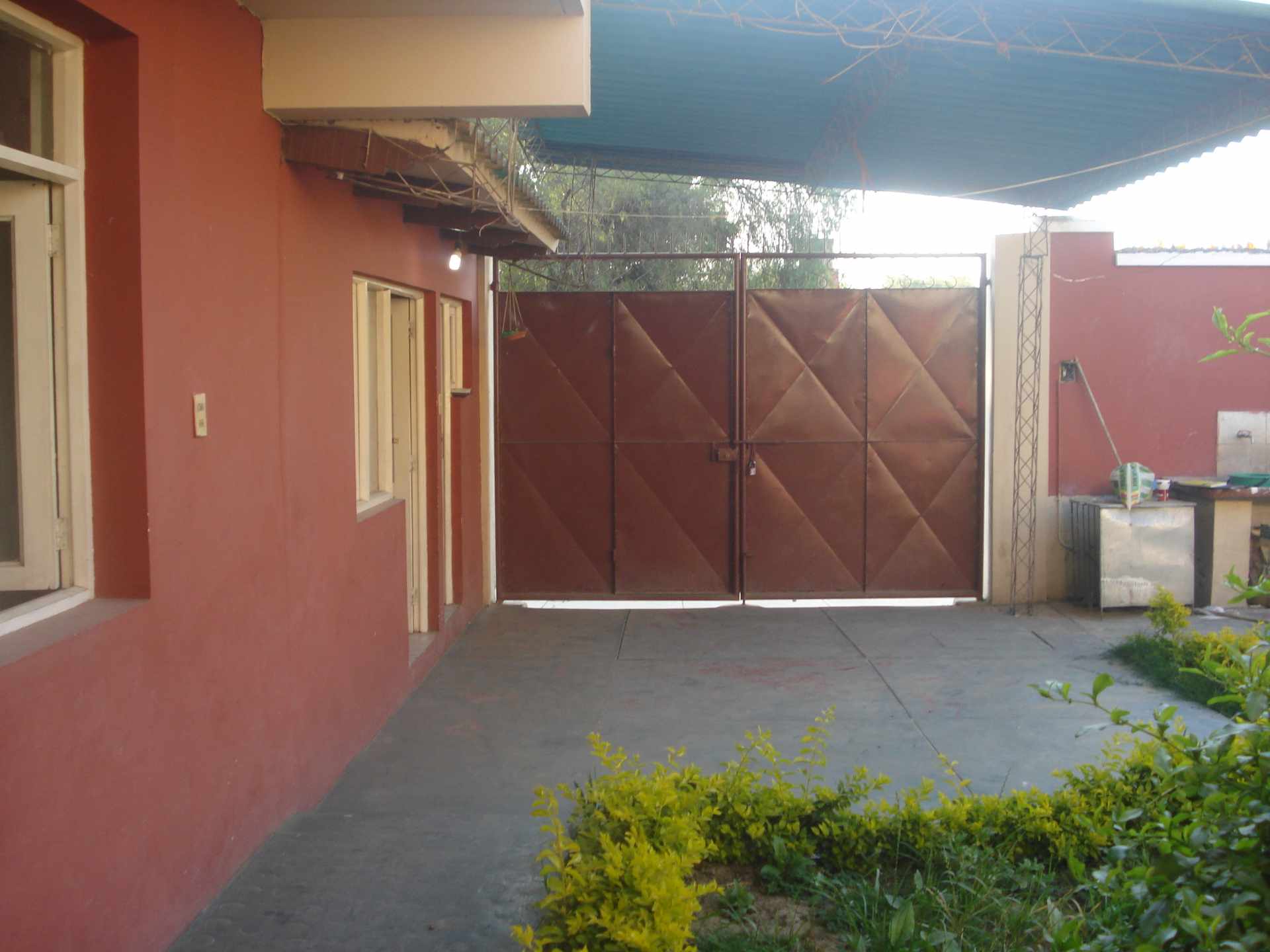 Casa en Alalay en Cochabamba 6 dormitorios 2 baños 2 parqueos Foto 6