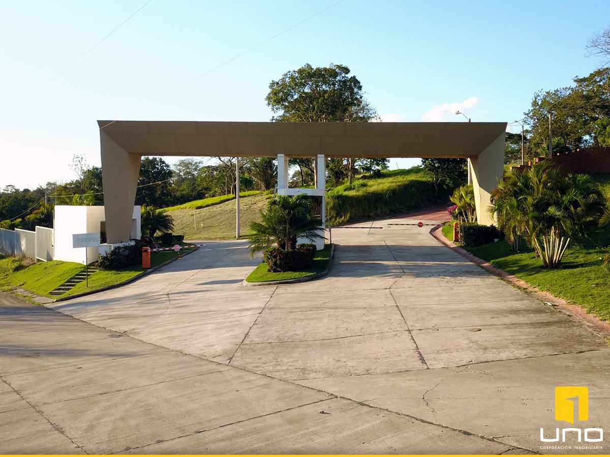 Terreno en Urubó en Santa Cruz de la Sierra    Foto 4