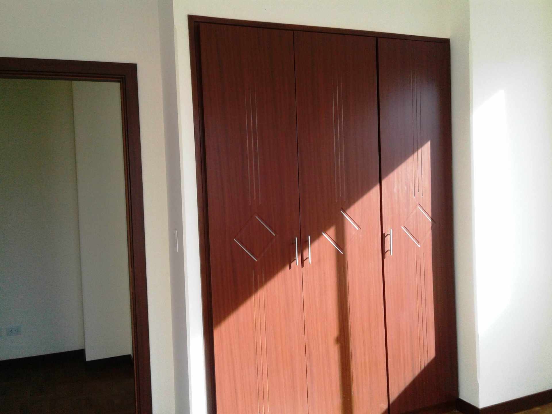 Departamento en Miraflores en La Paz 2 dormitorios 3 baños  Foto 8