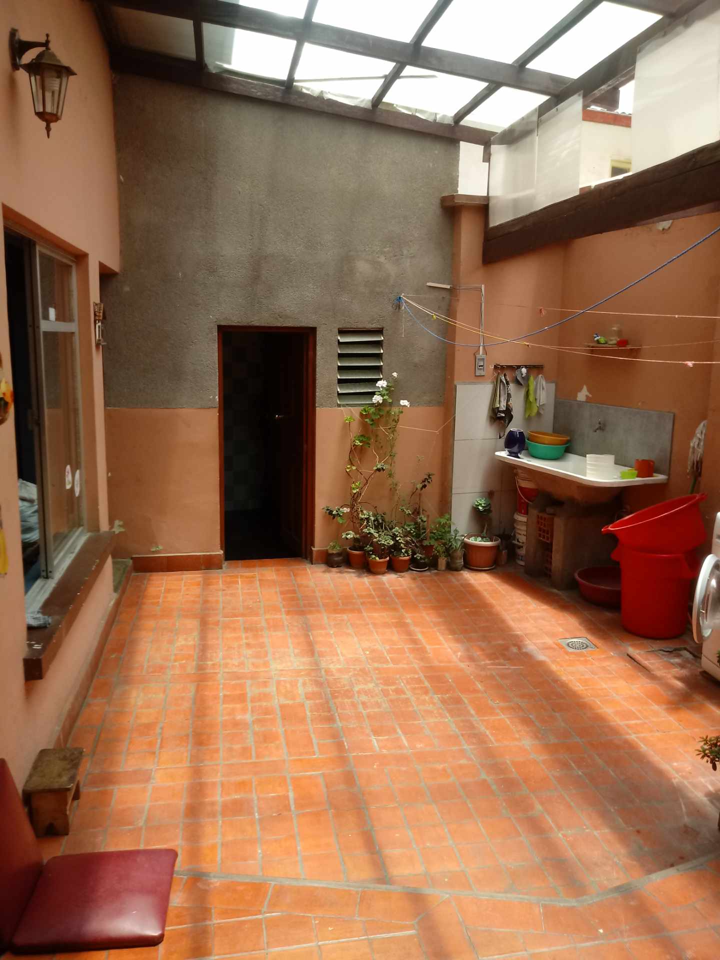Casa en VentaCalle Agustín Aspiazu, entre Av. Sanchez Lima y Ecuador 4 dormitorios 3 baños  Foto 14