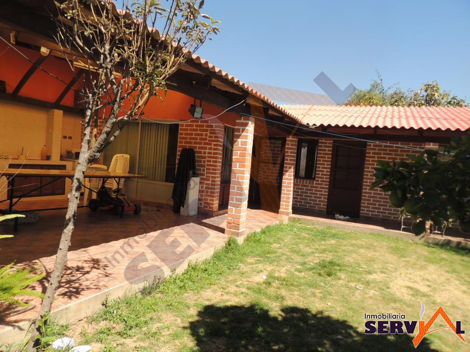 Casa en Alalay en Cochabamba 5 dormitorios 4 baños 5 parqueos Foto 14