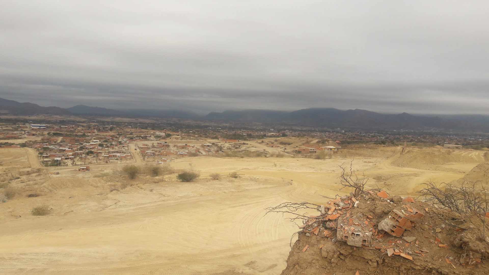 Terreno en 4 de Julio en Tarija    Foto 5