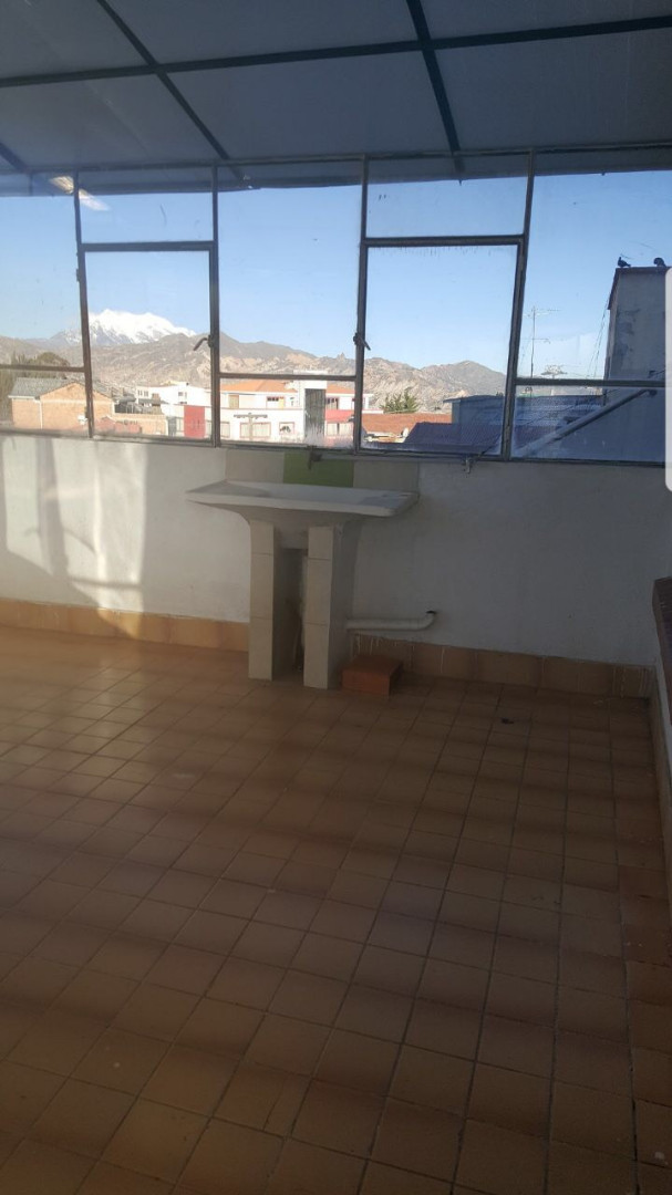 Departamento en Sopocachi en La Paz 3 dormitorios 2 baños  Foto 13