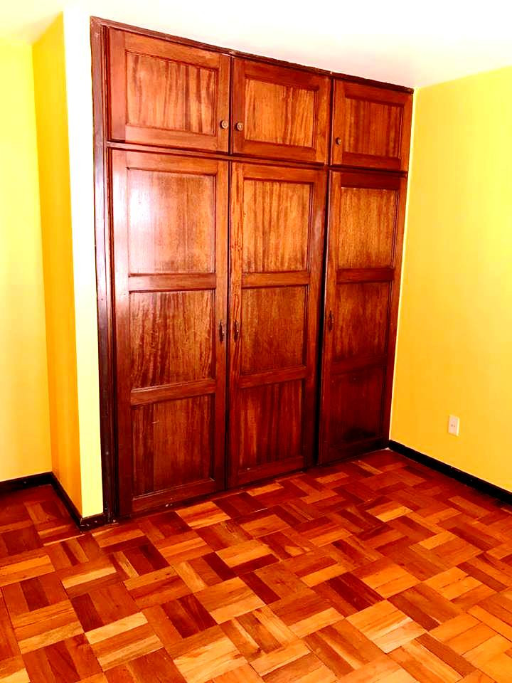 Casa en Koani en La Paz 3 dormitorios 3 baños 2 parqueos Foto 5