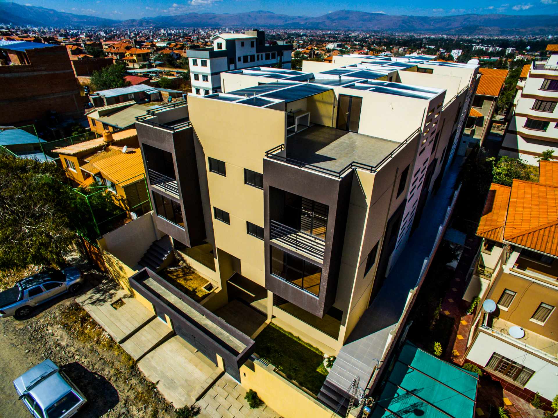 Departamento en Tiquipaya en Cochabamba 3 dormitorios 3 baños 2 parqueos Foto 20