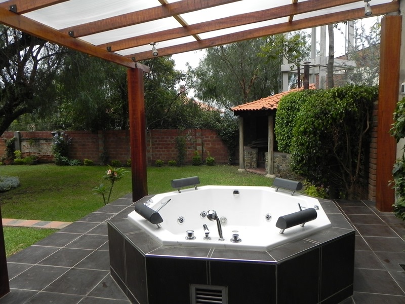 Casa en Aranjuez en Cochabamba 3 dormitorios 4 baños 4 parqueos Foto 3