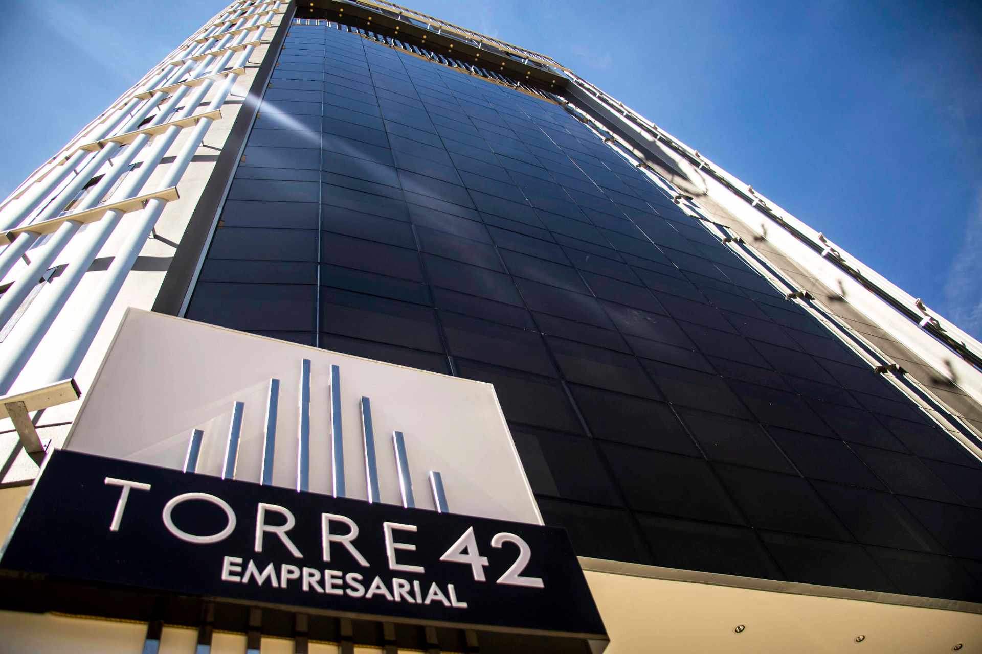 Oficina en AlquilerAv, Ramon Rivero frente al Parque Vial Foto 1