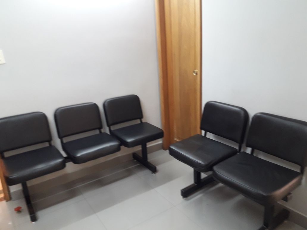 Oficina en AnticréticoAv6 de agosto edificio mercurio San Jorge  2 dormitorios 1 baños  Foto 4