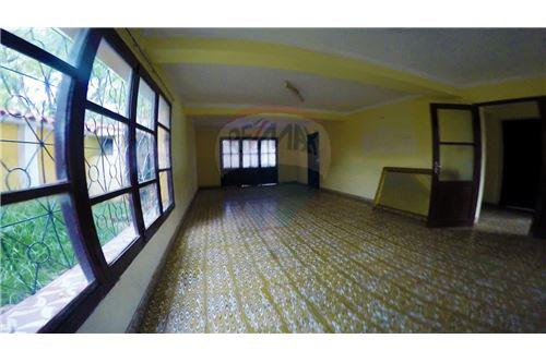Casa en Las Panosas en Tarija 7 dormitorios 3 baños  Foto 12