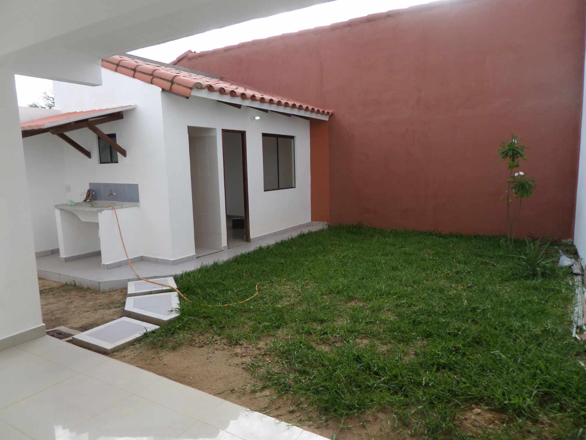 Casa en Entre 6to y 7mo anillo Sur en Santa Cruz de la Sierra 3 dormitorios 4 baños 2 parqueos Foto 13