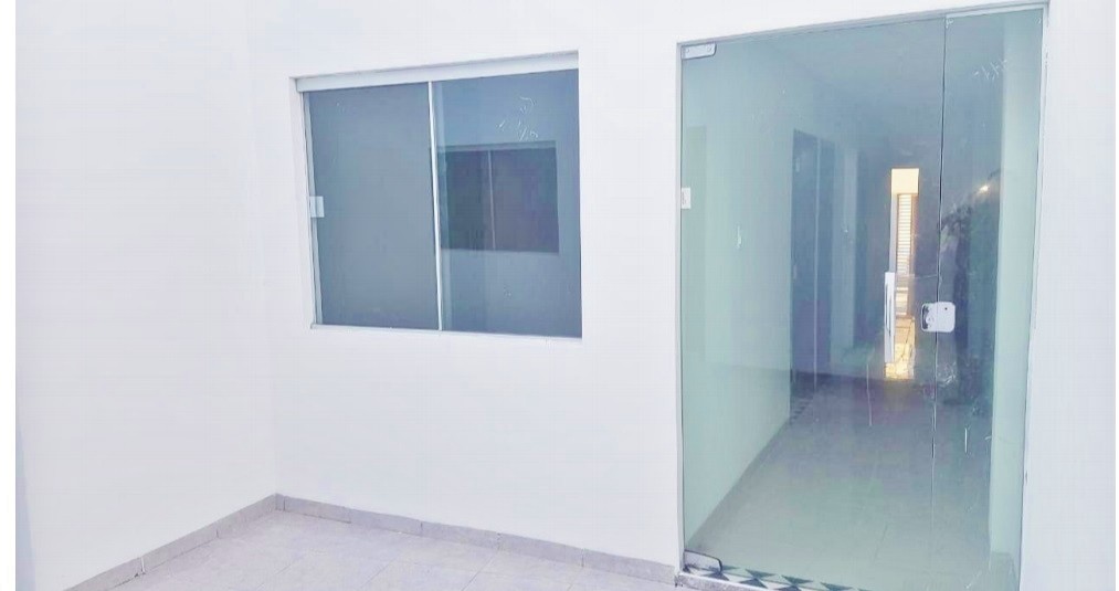 Casa en Alquiler zona sur 3er y 4to anillo nueva a estrenar, independiente 3 dormitorios 2 baños 1 parqueos Foto 6