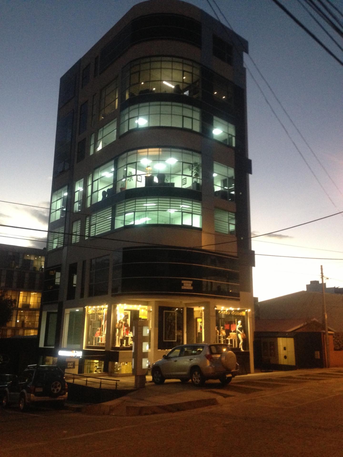 Oficina en AlquilerSan Miguel calle Enrique Peñaranda No 1450 bloque L Torre Equus piso No 2 oficina 202. Foto 8