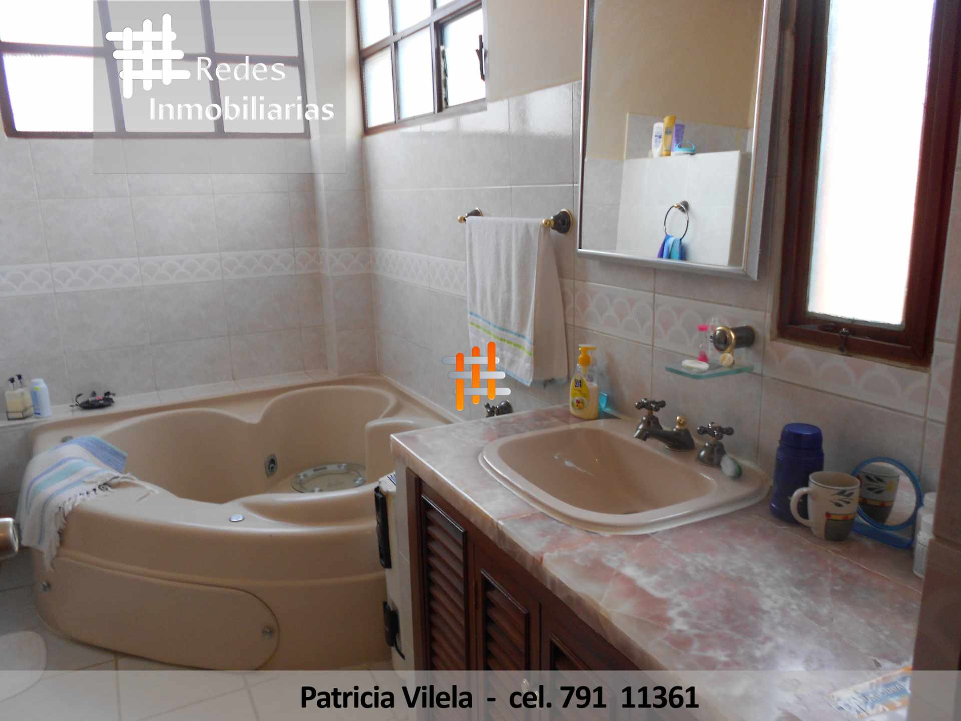Departamento en Los Pinos en La Paz 3 dormitorios 3 baños 2 parqueos Foto 17