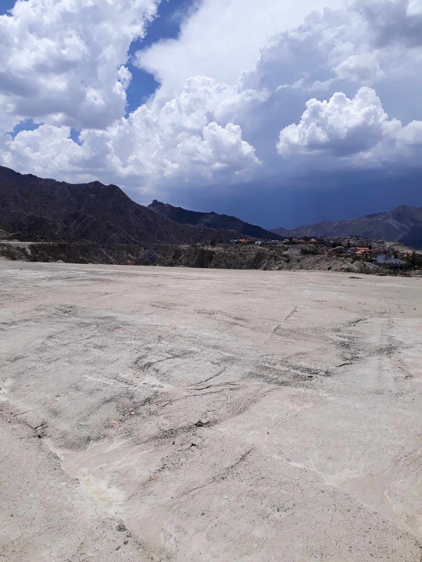 Terreno en VentaZona Sur - Lipari, antes de cruzar el puente    Foto 3