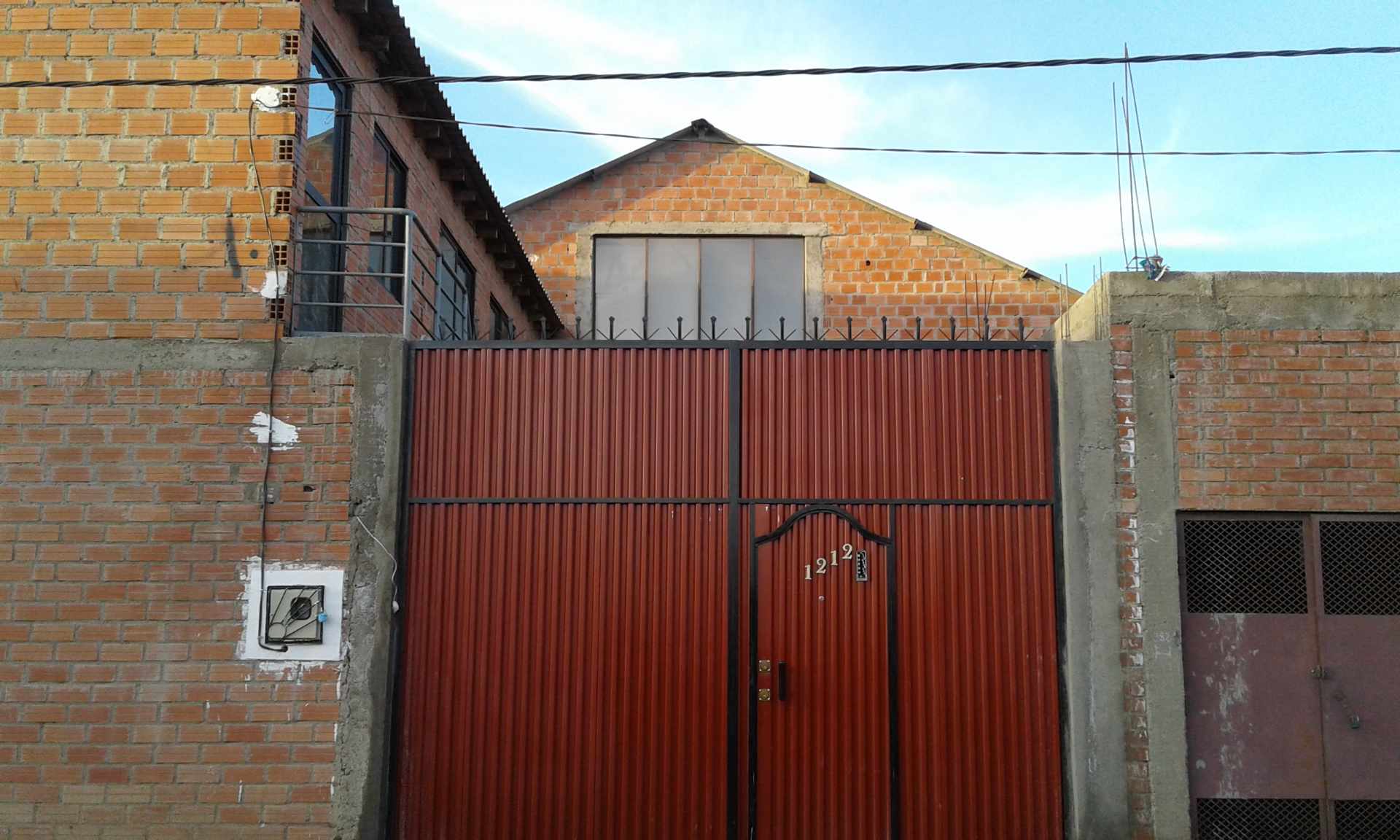 Galpón en AlquilerCalle 22 N° 1212 (Zona Rio Seco - El Alto) Foto 1
