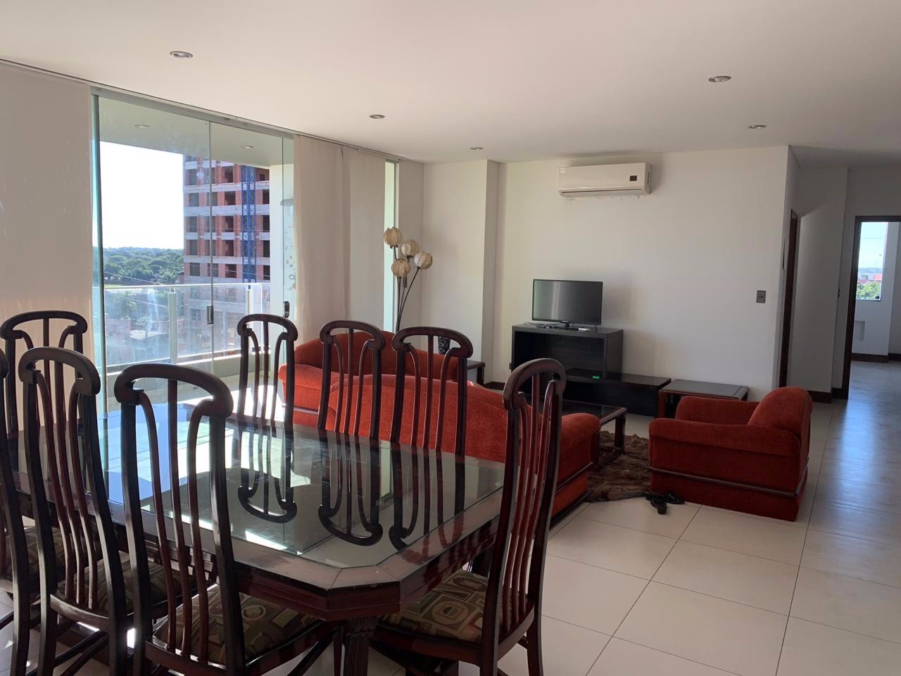 Departamento en Entre 3er y 4to anillo Oeste en Santa Cruz de la Sierra 3 dormitorios 2 baños 1 parqueos Foto 4