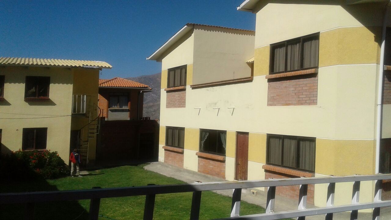 Casa en Achocalla en La Paz 5 dormitorios 4 baños 1 parqueos Foto 2
