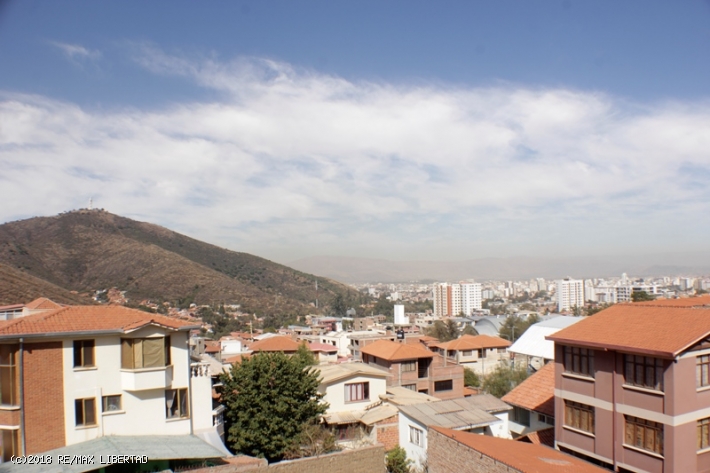 Departamento en Mesadilla en Cochabamba 3 dormitorios 3 baños  Foto 13