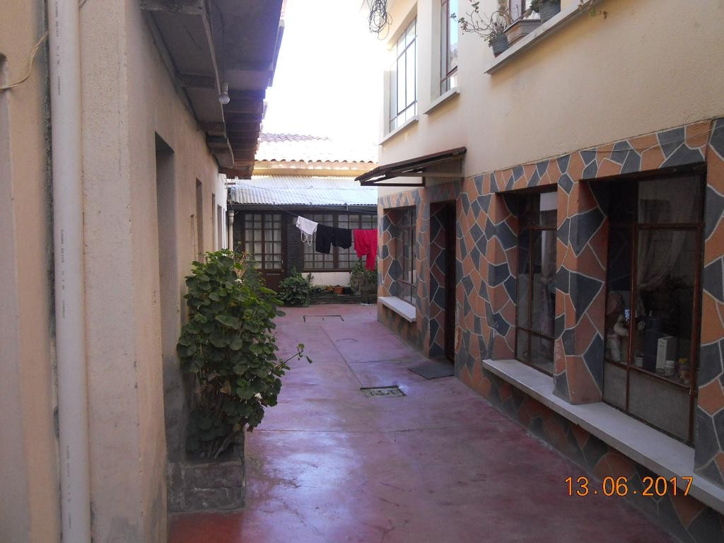 Casa en Sopocachi en La Paz 10 dormitorios 5 baños 1 parqueos Foto 3